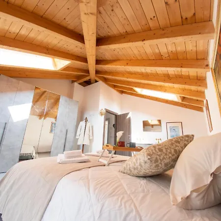 Silvia-by Sitter 科莫