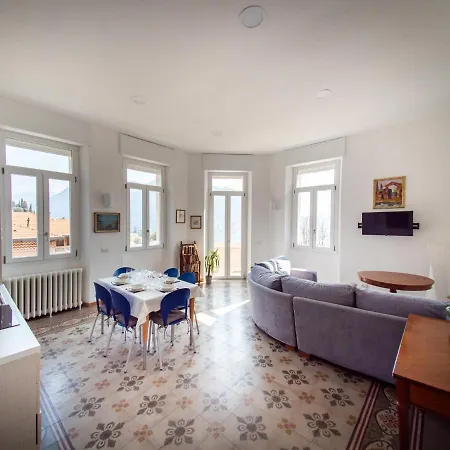 Silvia-by Sitter 公寓