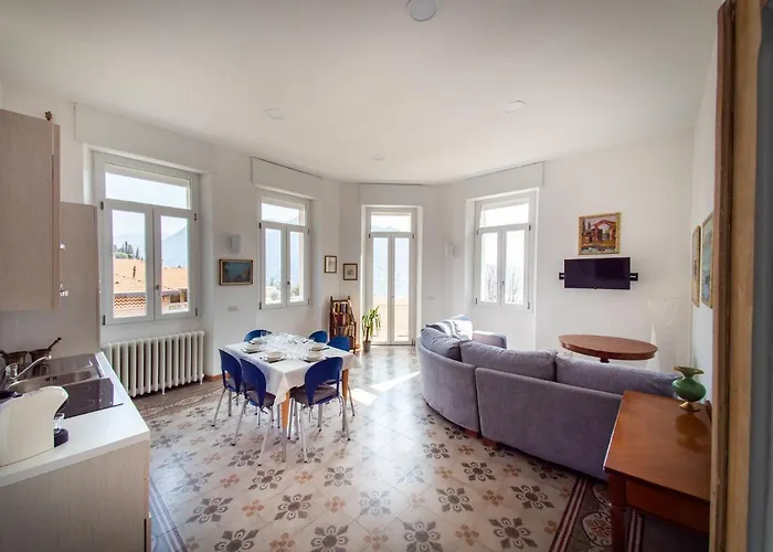 Silvia-by Sitter דירה