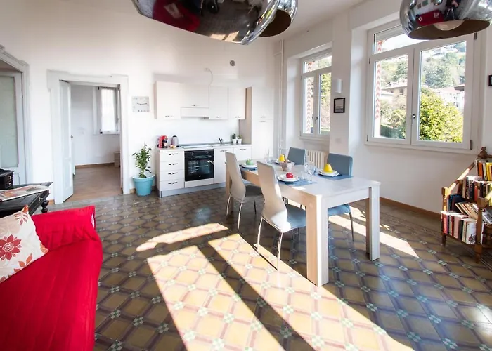 Silvia-by Sitter Lejlighed