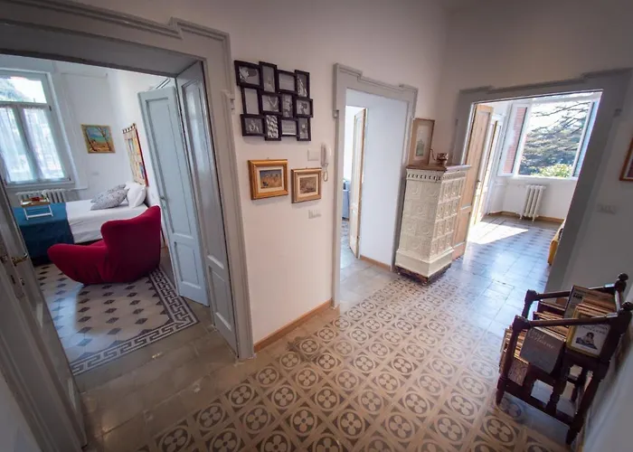 Silvia-by Sitter דירה *