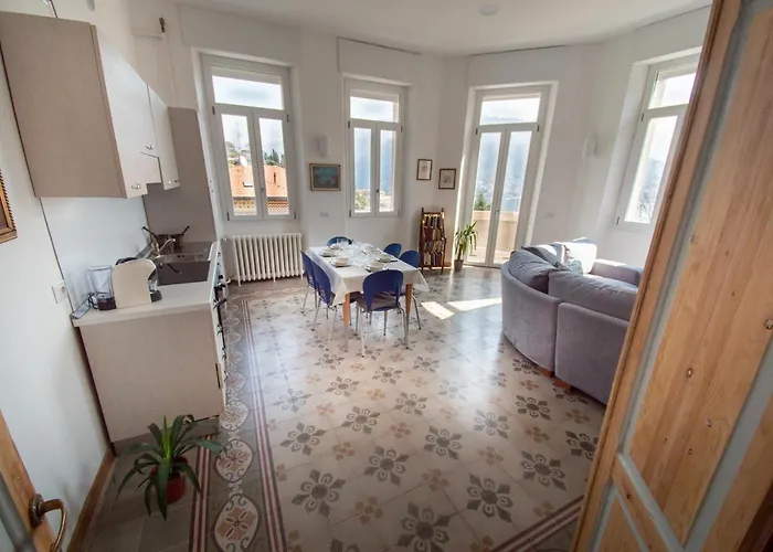 דירה Silvia-by Sitter *