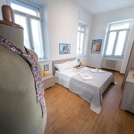 Apartment Silvia-by Sitter Como
